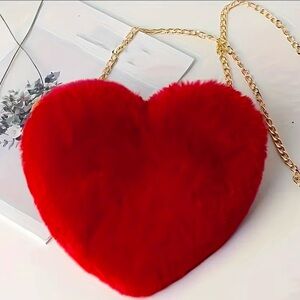 New Red Fuzzy Heart Handbag Purse Crossbody Gold Fashion Chain Valentine’s Day
